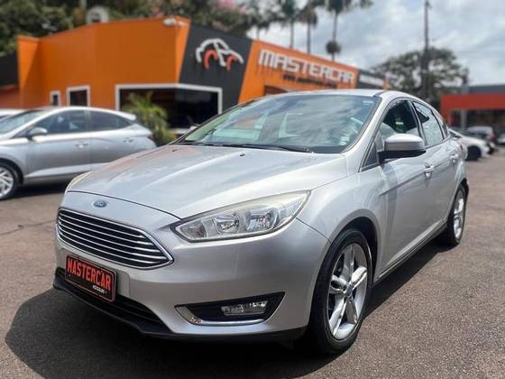 FORD FOCUS 1.6 SE 16V FLEX 4P MANUAL FORD FOCUS 1.6 SE 16V FLEX 4P MANUAL